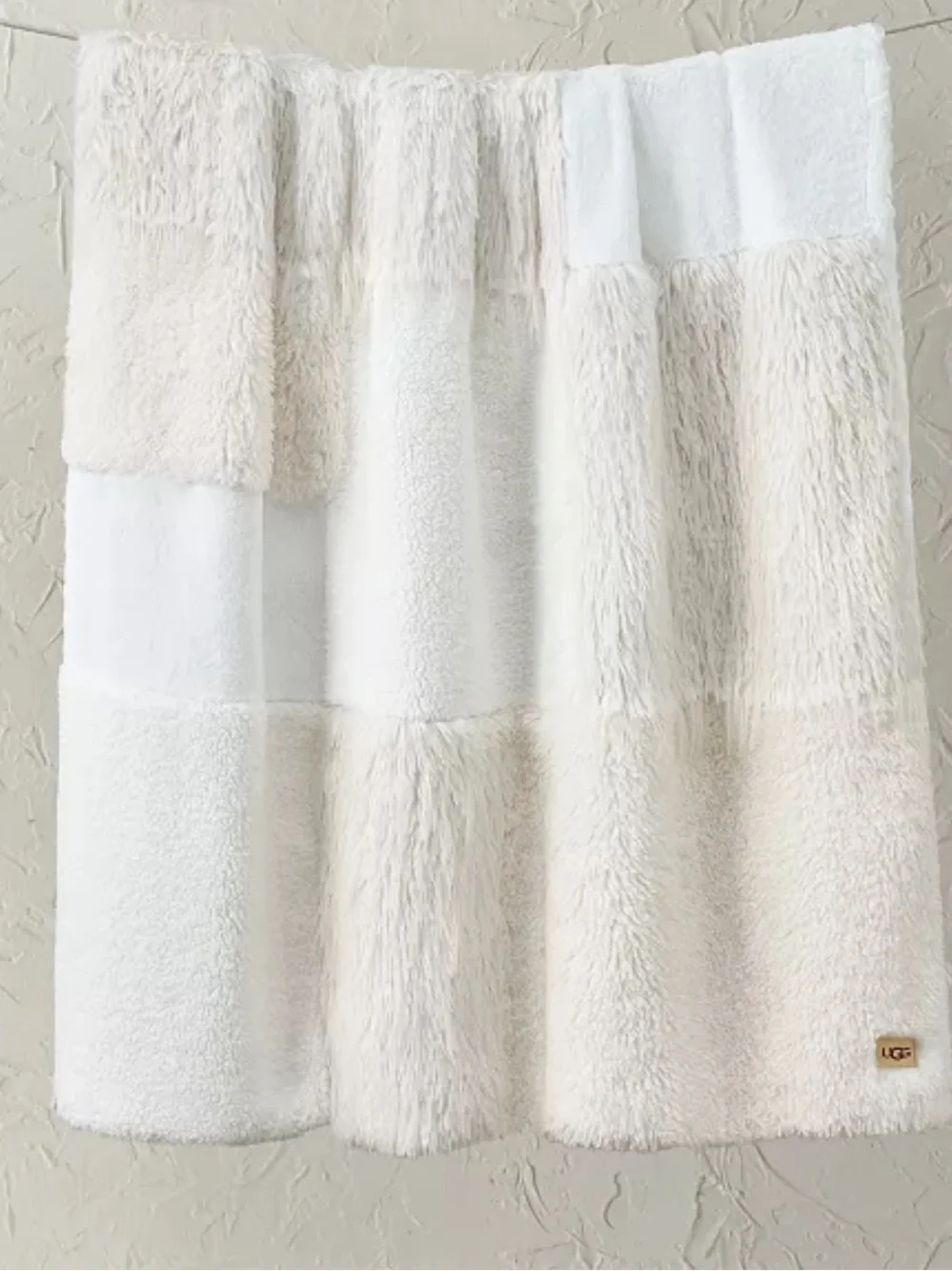 New UGG Corben Textured Throw in Snow